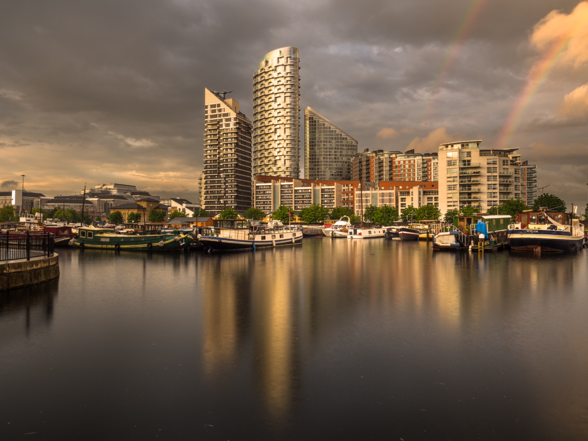 England, London, Blackwall Basin.